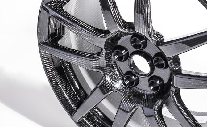 ford-gt-carbon-fiber-wheel