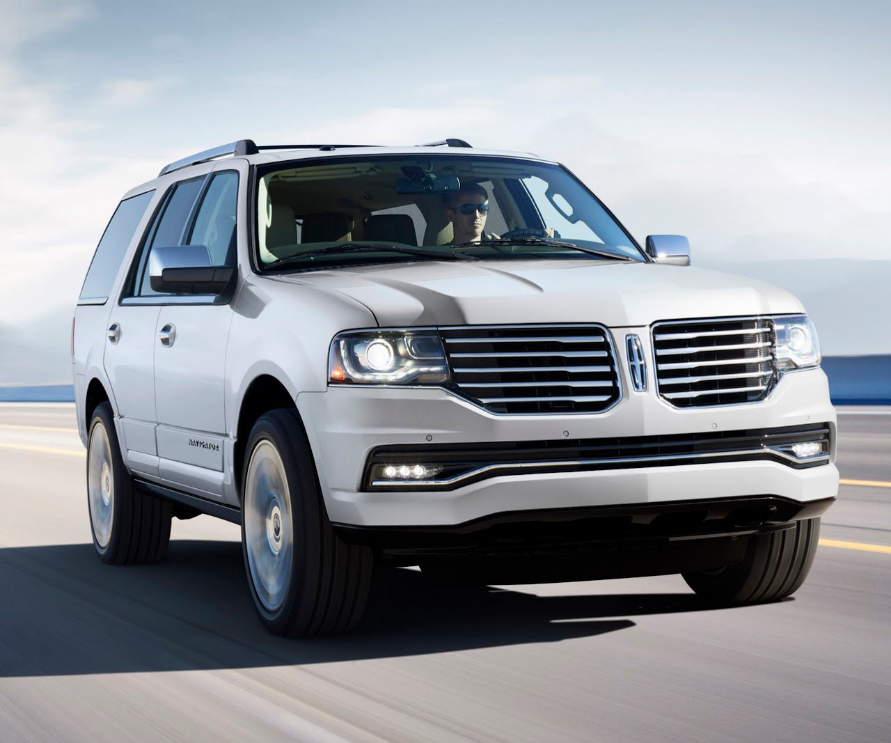 2017-lincoln-navigator-front-1