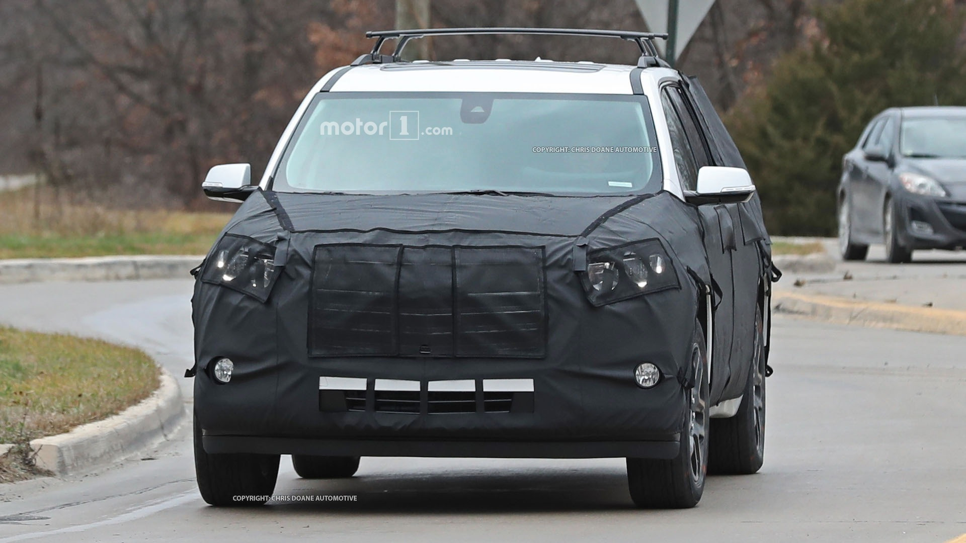 2018-chevy-cuv-spy-photos