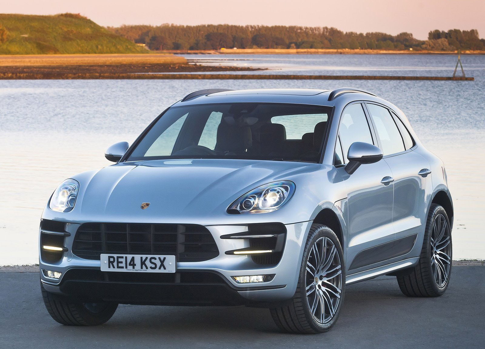 porsche-macan-2015-1600-04