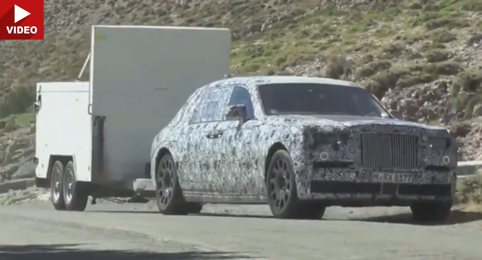 “فيديو تجسسي” أثناء اختبار “رولز رويس” فانتوم 2018 ببريطانيا Rolls-Royce Phantom