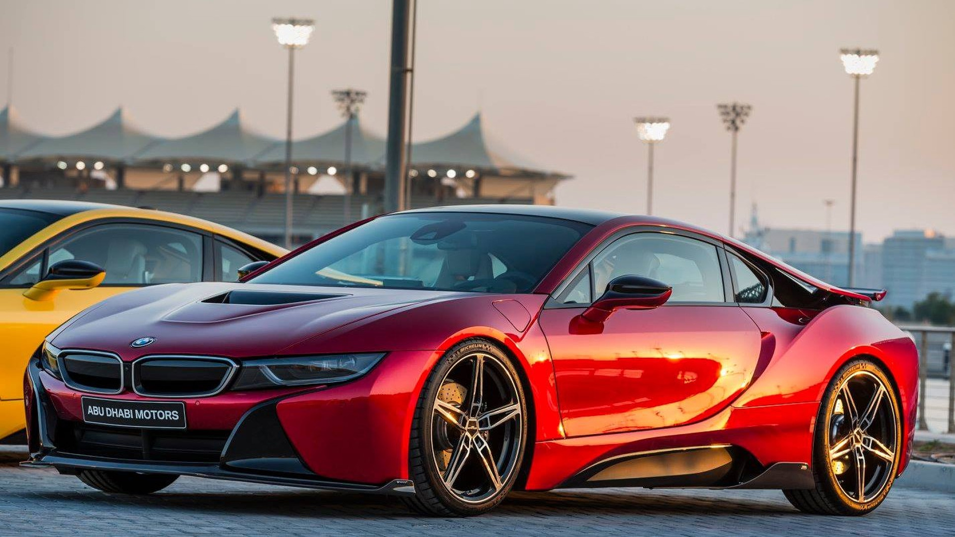 colorful-bmw-i8s-at-yas-marina-circuit-14