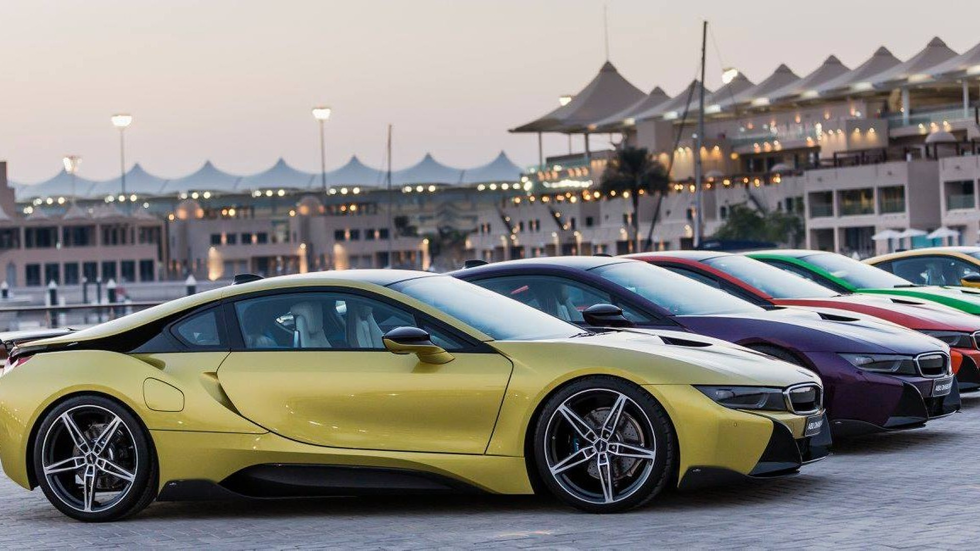 colorful-bmw-i8s-at-yas-marina-circuit-15