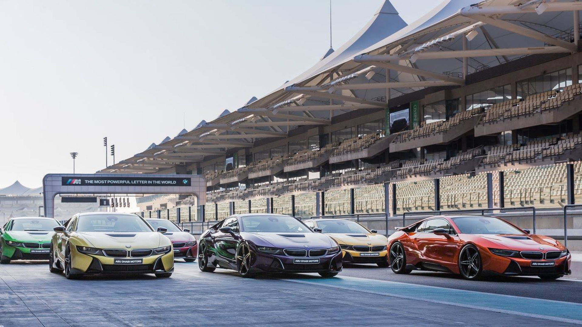 colorful-bmw-i8s-at-yas-marina-circuit-18