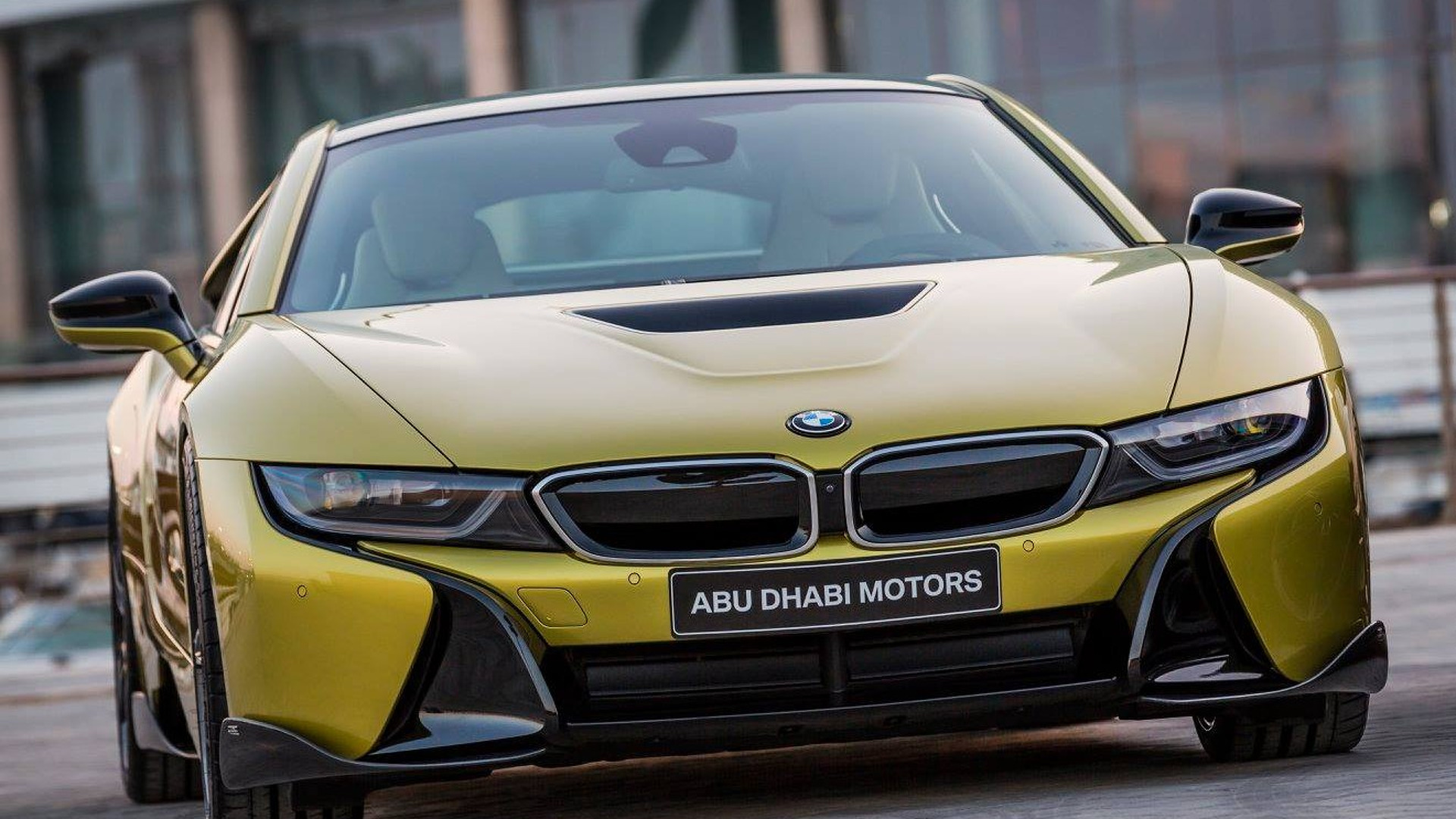 colorful-bmw-i8s-at-yas-marina-circuit-25