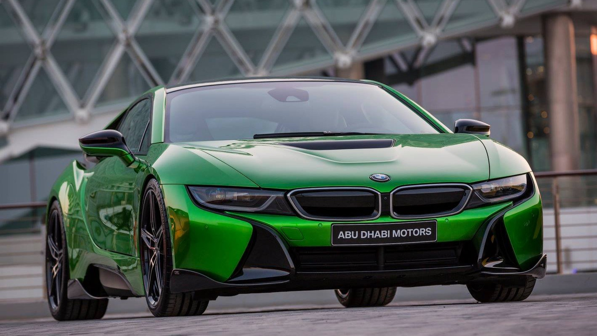 colorful-bmw-i8s-at-yas-marina-circuit-33