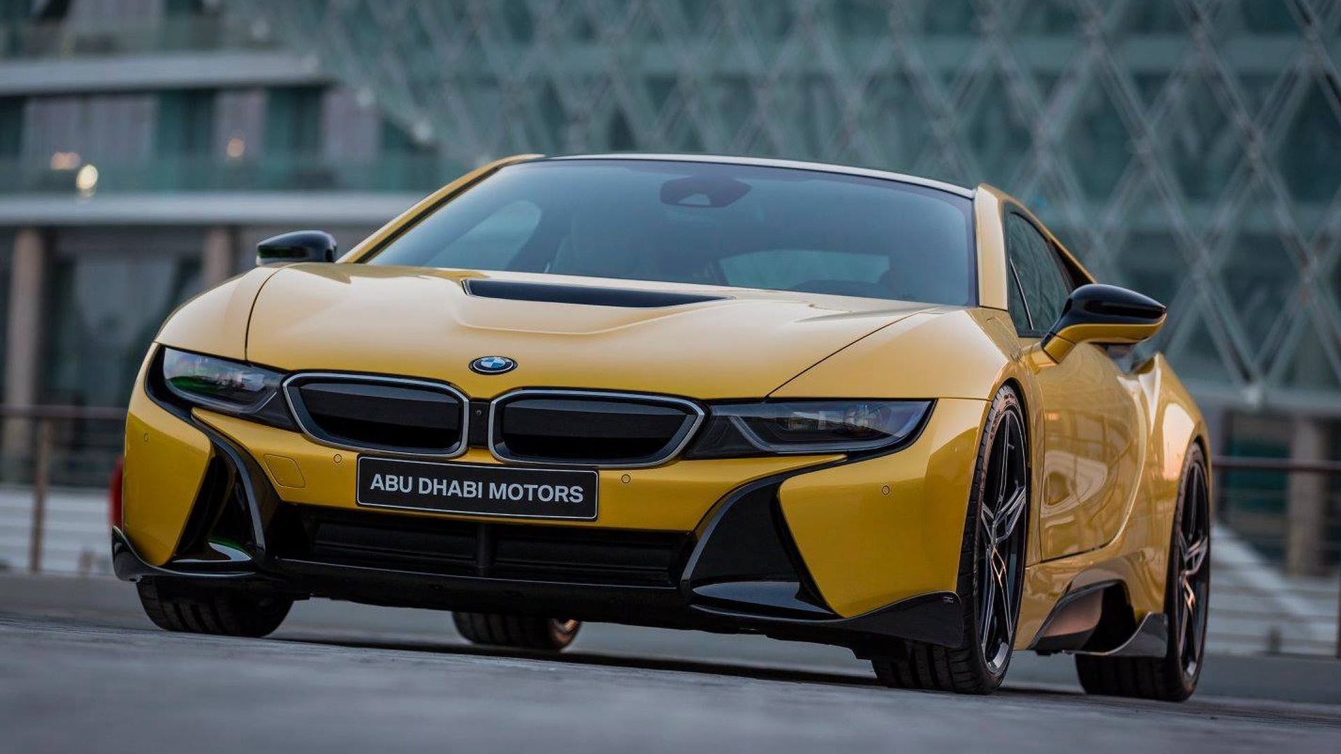 colorful-bmw-i8s-at-yas-marina-circuit-34