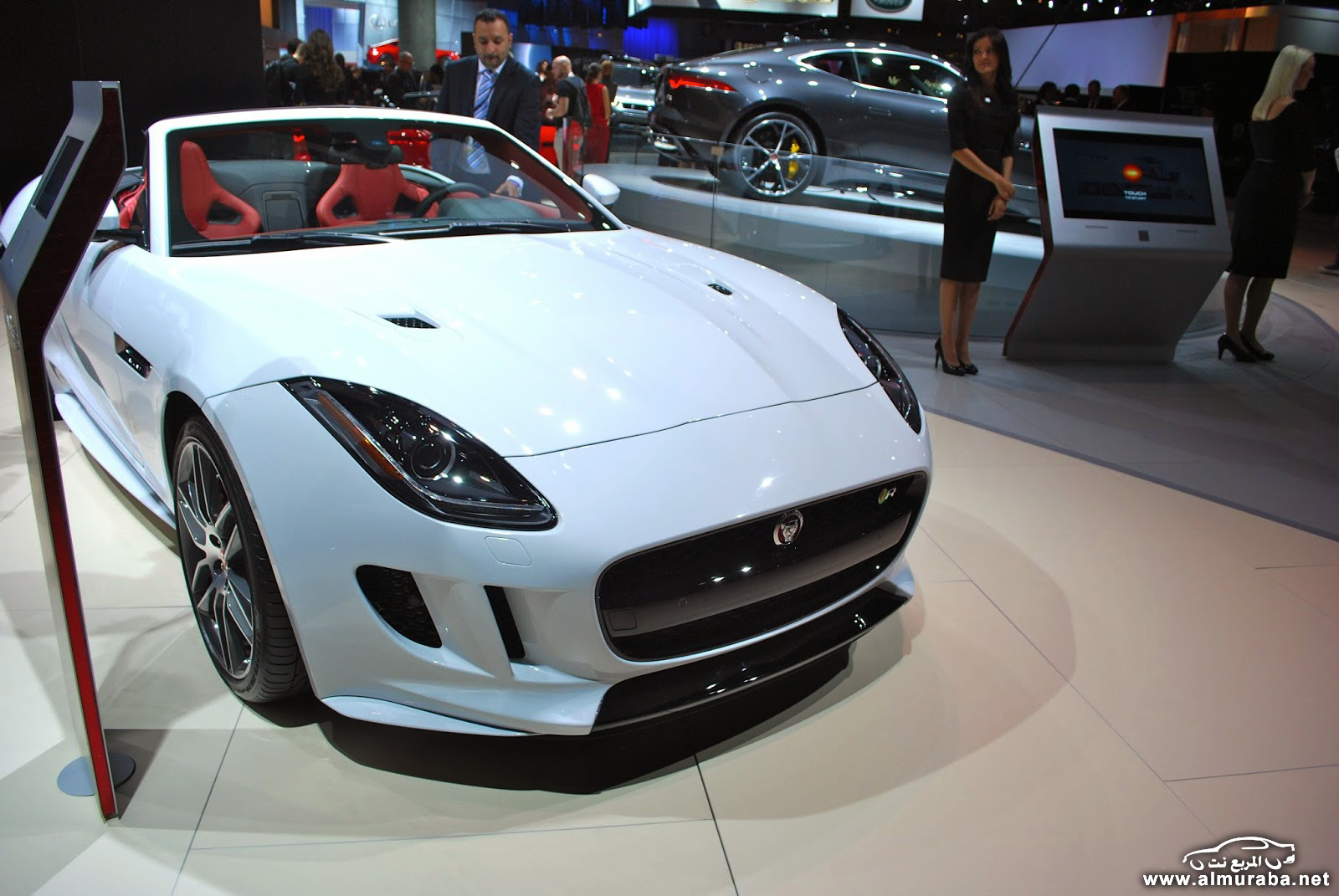 2016_Jaguar_Ftype_Live03