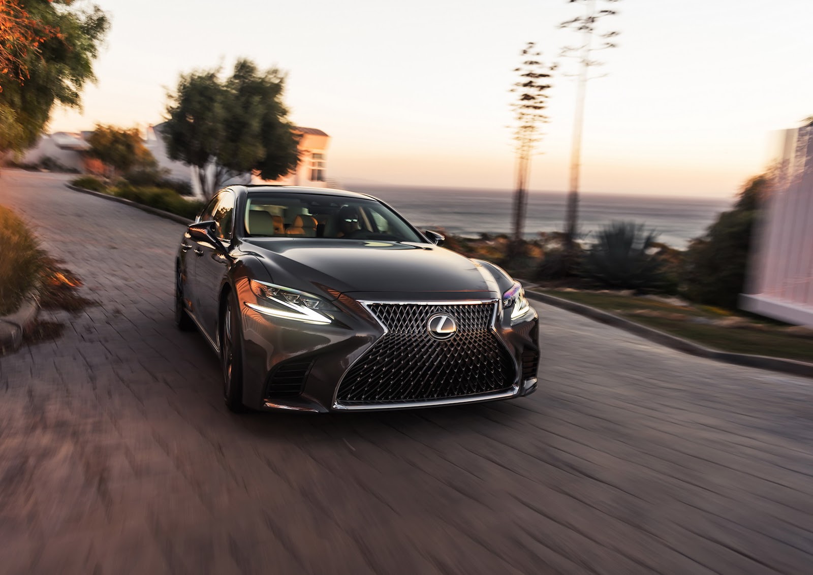 2018-lexus-ls-11