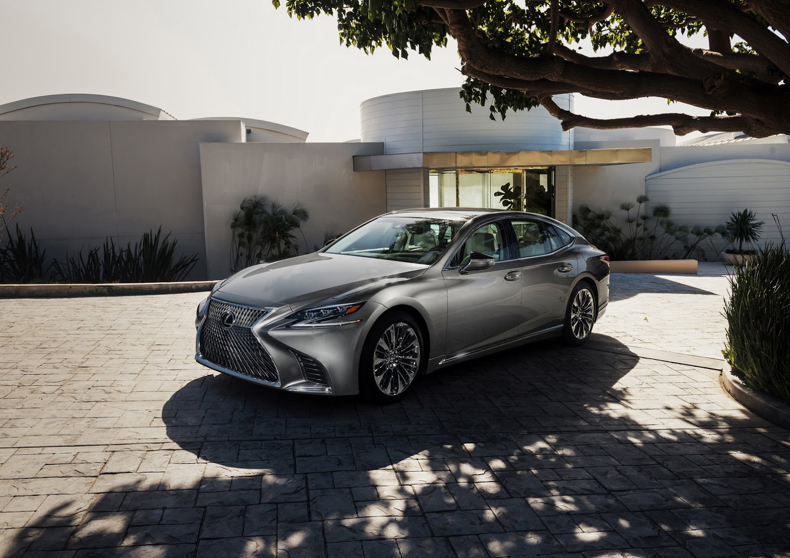 2018-lexus-ls-6