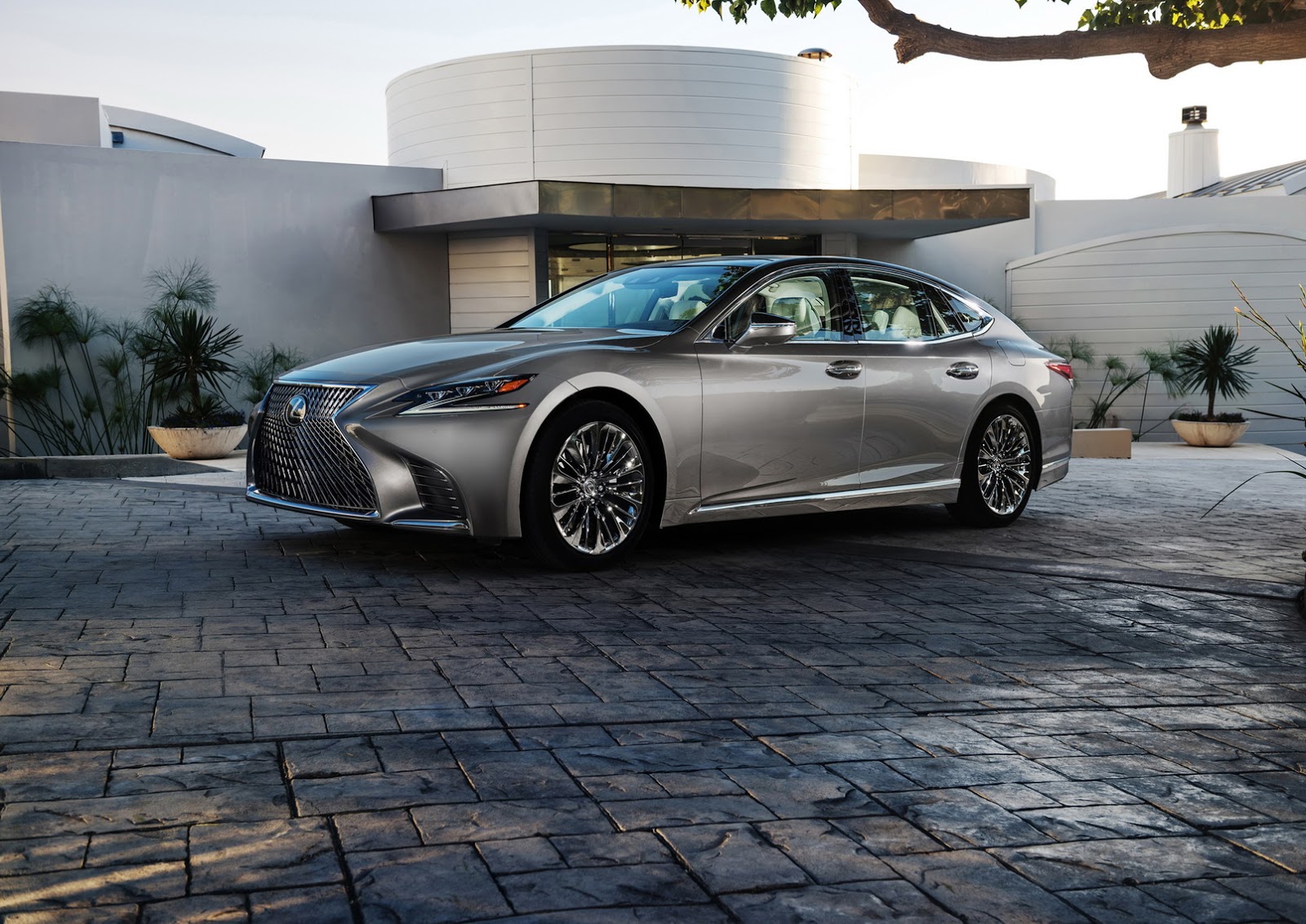 2018-lexus-ls-8