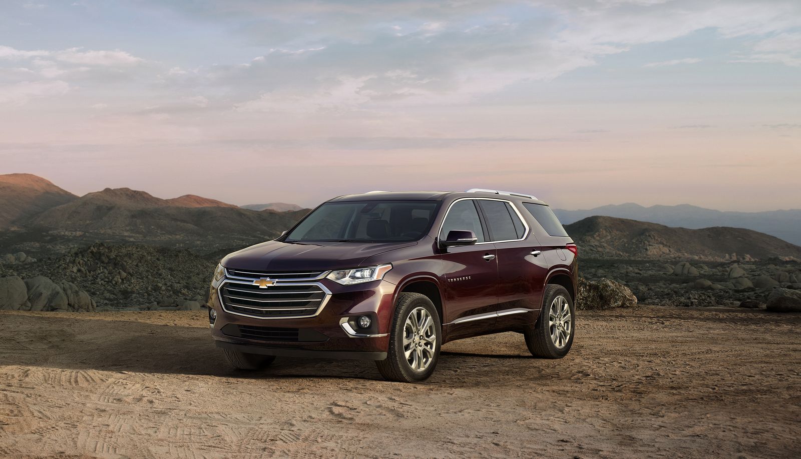 Built for style and purpose – inside and out, the completely redesigned 2018 Traverse offers technologies to help keep passengers of all ages and lifestyles comfortable and connected. Traverse will deliver what is expected to be best-in-class third-row legroom, maximum cargo room and passenger volume with an enhanced roster of available active safety features.