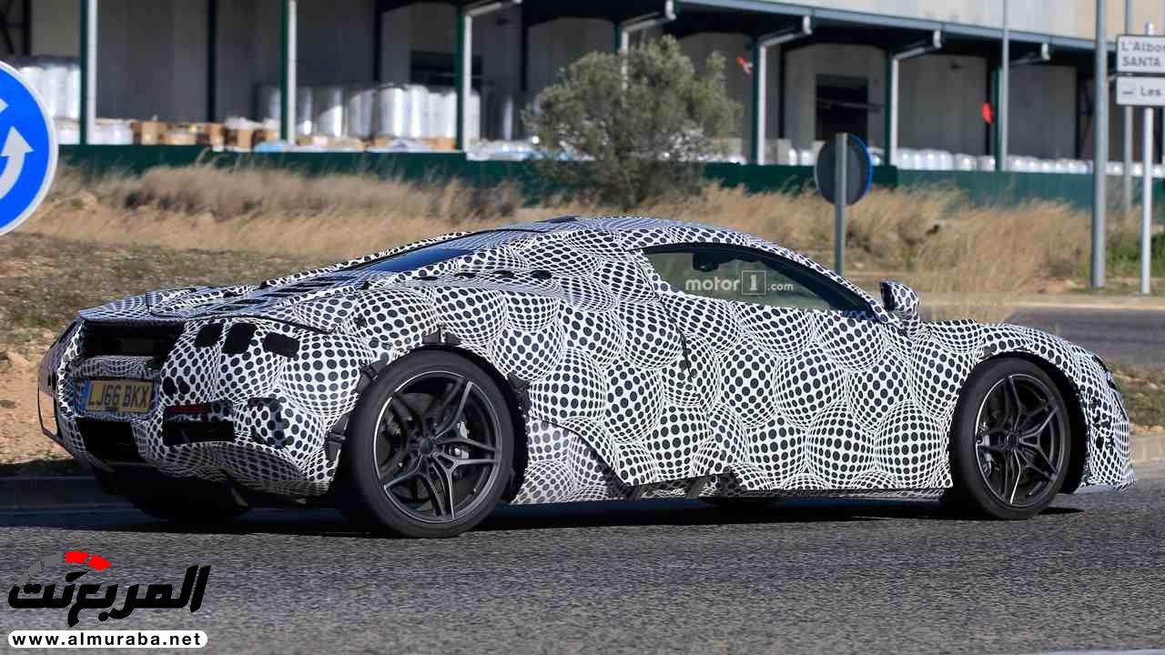 "صور تجسسية" أثناء اختبار السوبركار "مكلارين" P14 القادمة McLaren 8