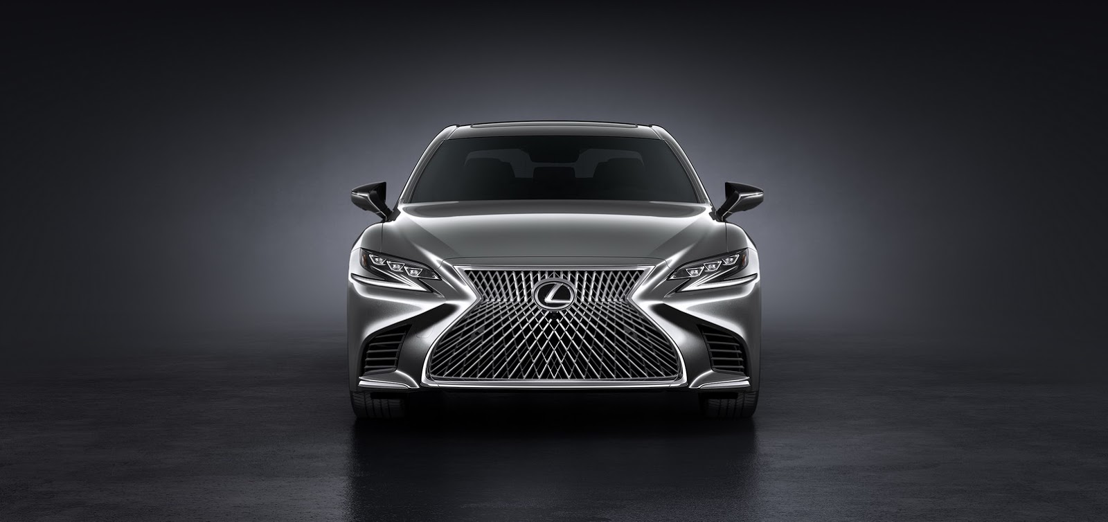 lexus-ls-18-10