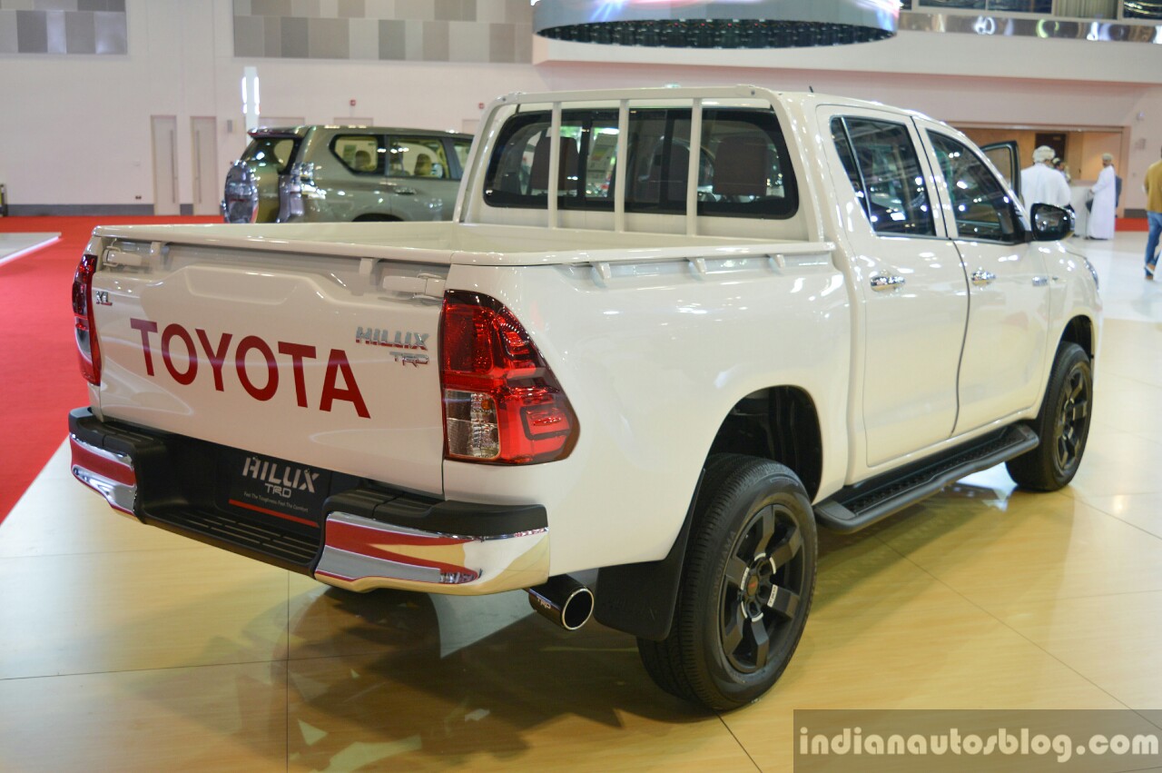 toyota-hilux-trd-rear-three-quarter-motorshow-focus