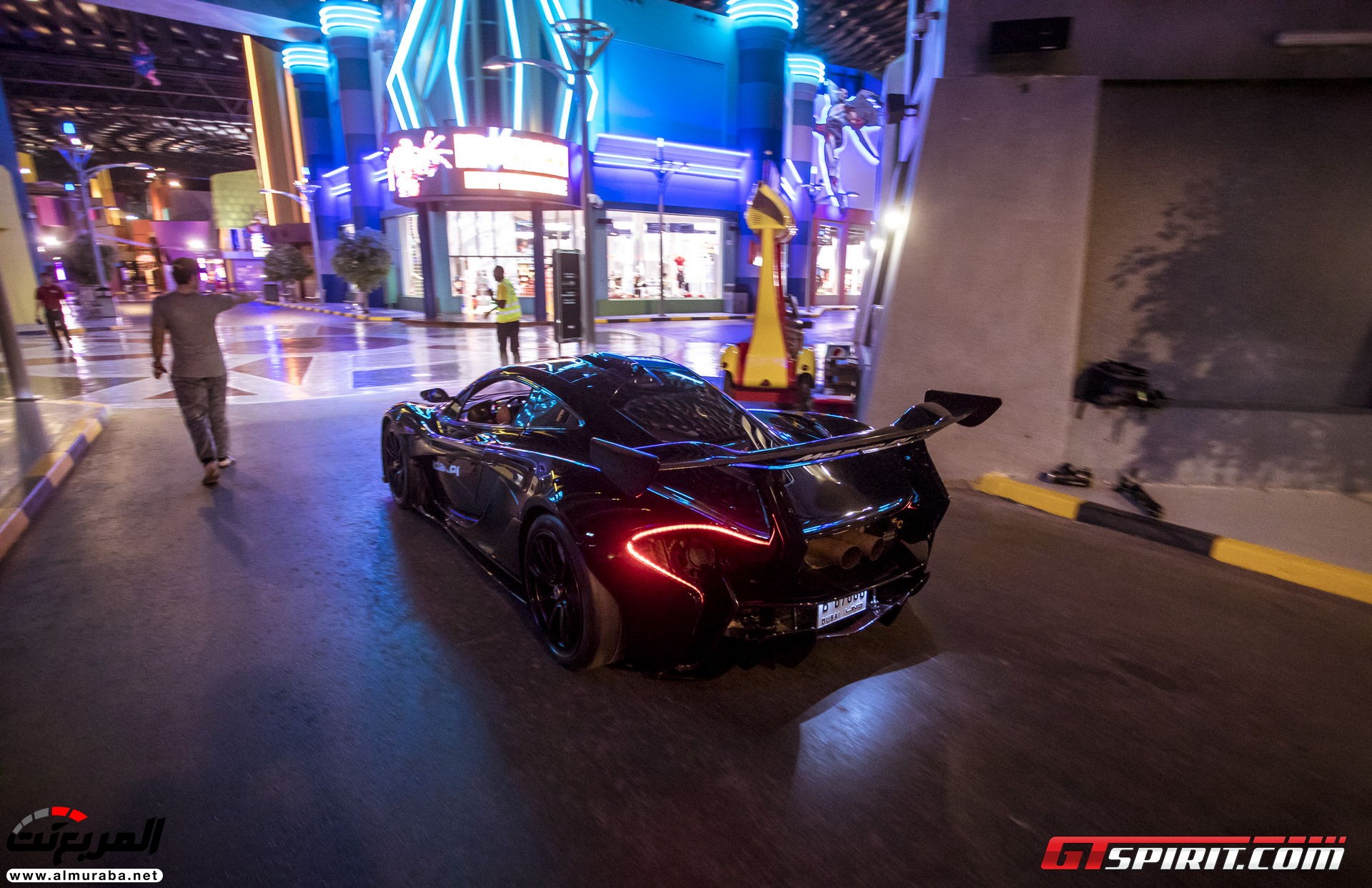 "بالصور" مكلارين P1 GTR تصل أراضي دبي وتعرض وحدتين منها بالمنتزه الأكبر في العالم McLaren 5