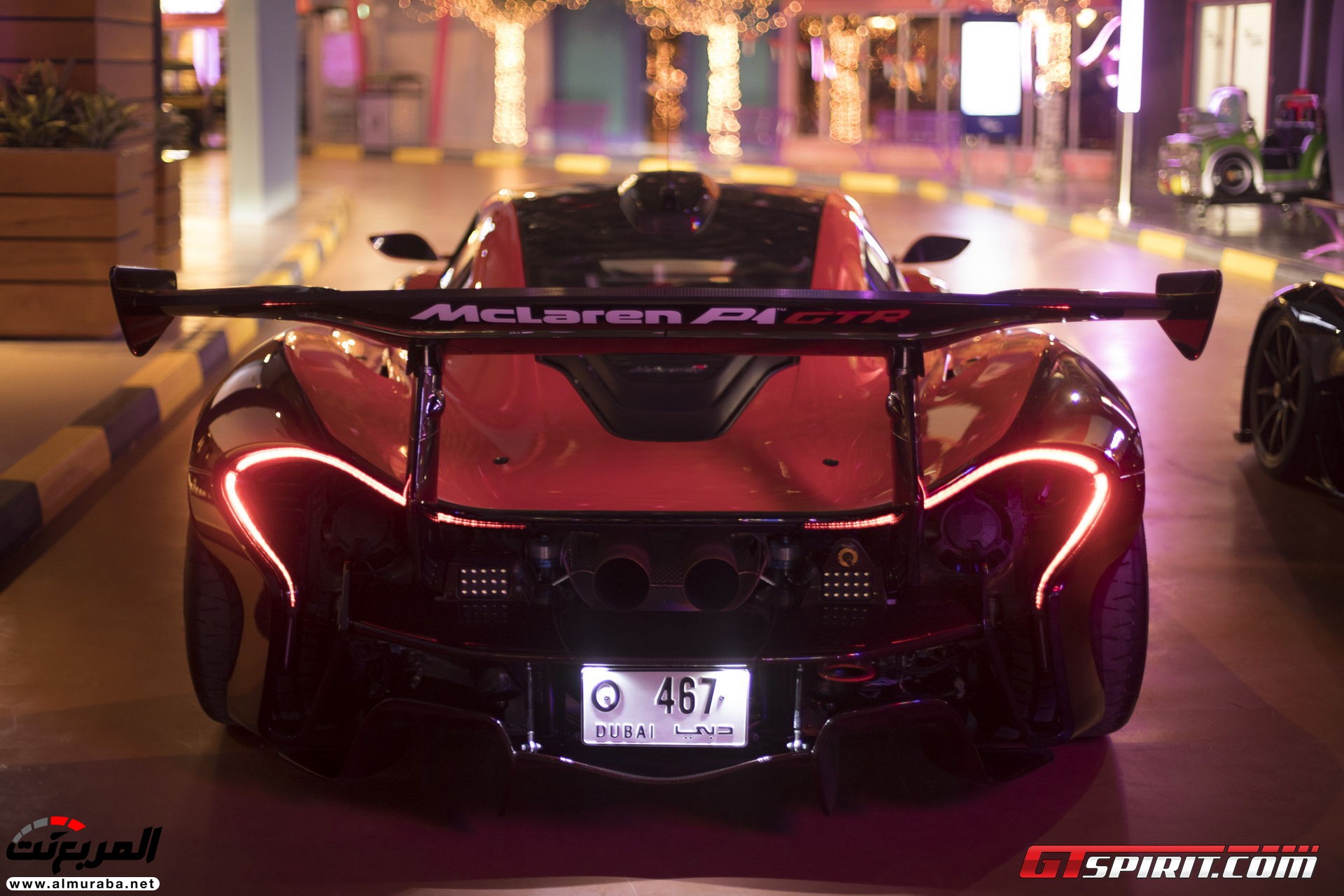 "بالصور" مكلارين P1 GTR تصل أراضي دبي وتعرض وحدتين منها بالمنتزه الأكبر في العالم McLaren 24