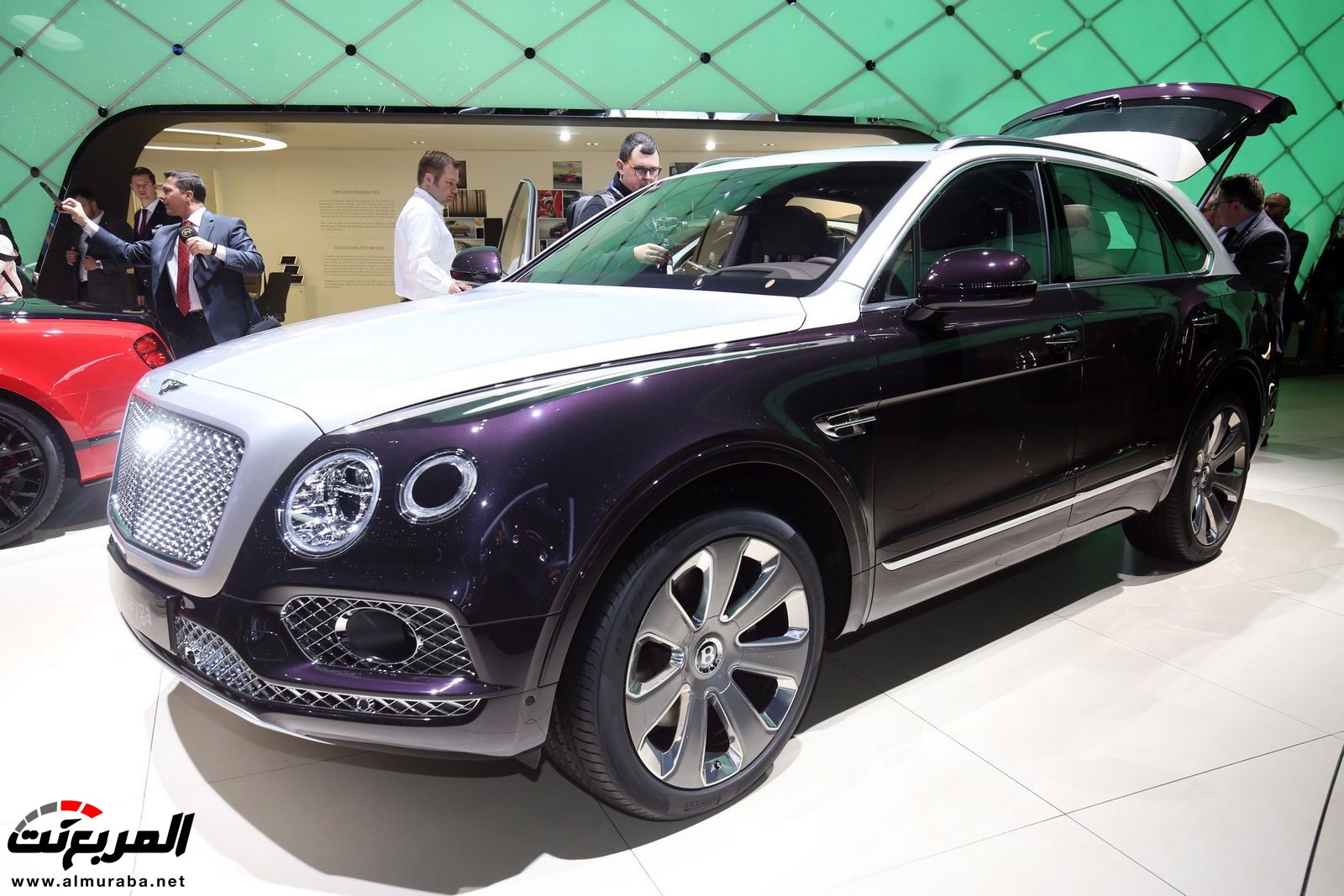 "بنتلي" تستعد لمنافسة "رولز رويس" كولينان بالكشف عن بنتايجا مولينير بجنيف Bentley Bentayga Mulliner 1