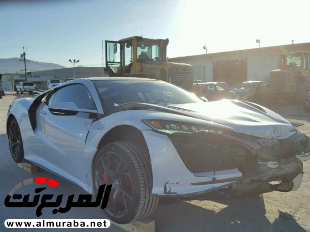 سوبركار "أكيورا NSX" تُعرض بمزاد بكاليفورنيا بعد تورطها في حادث مدمر 2