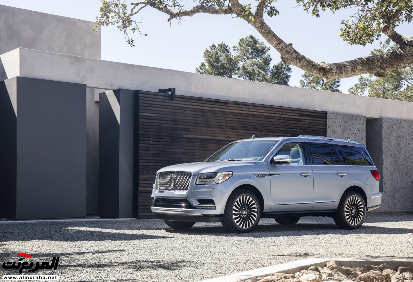 لينكولن نافيجيتور 2018 الجديدة كلياً تكشف نفسها رسمياً "صور وفيديو" Lincoln Navigator 24