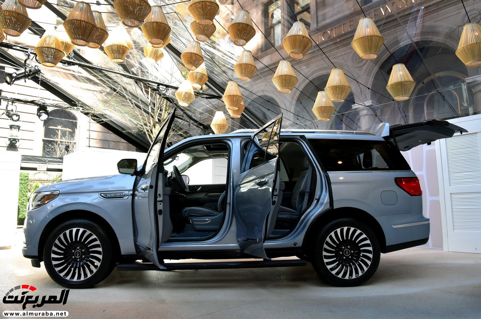 لينكولن نافيجيتور 2018 الجديدة كلياً تكشف نفسها رسمياً "صور وفيديو" Lincoln Navigator 14