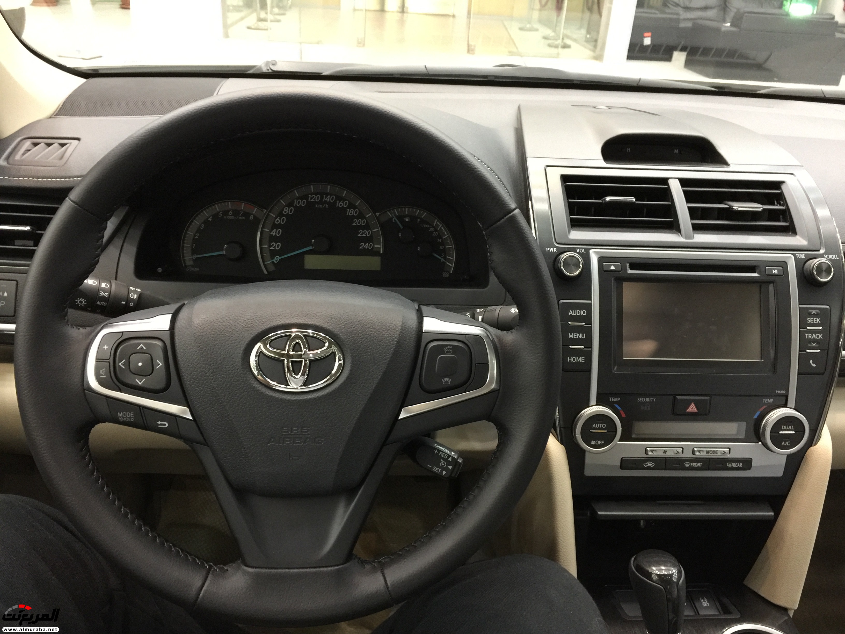 تويوتا كامري 2017 وكالة عبداللطيف جميل “صور ومواصفات واسعار” Toyota Camry 6