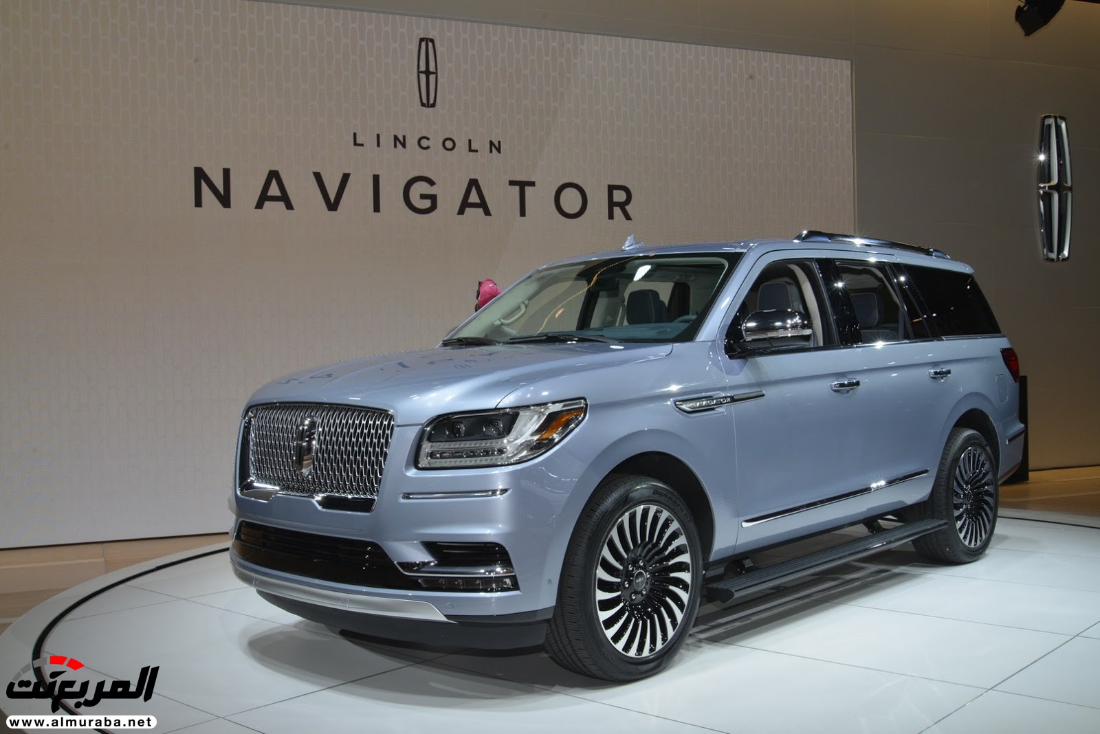 لينكولن نافيجيتور 2018 الجديدة كلياً تكشف نفسها رسمياً "صور وفيديو" Lincoln Navigator 10