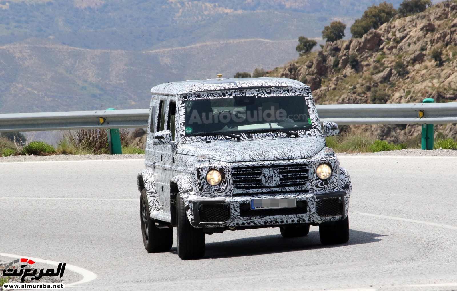 مرسيدس G63 AMG القادمة ترصد داخليتها لأول مرة أثناء اختبارها 1