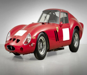 "فيديو" شاهد حادث فيراري 250 GTO طراز 1964 أثناء سباق بين سيارات 8