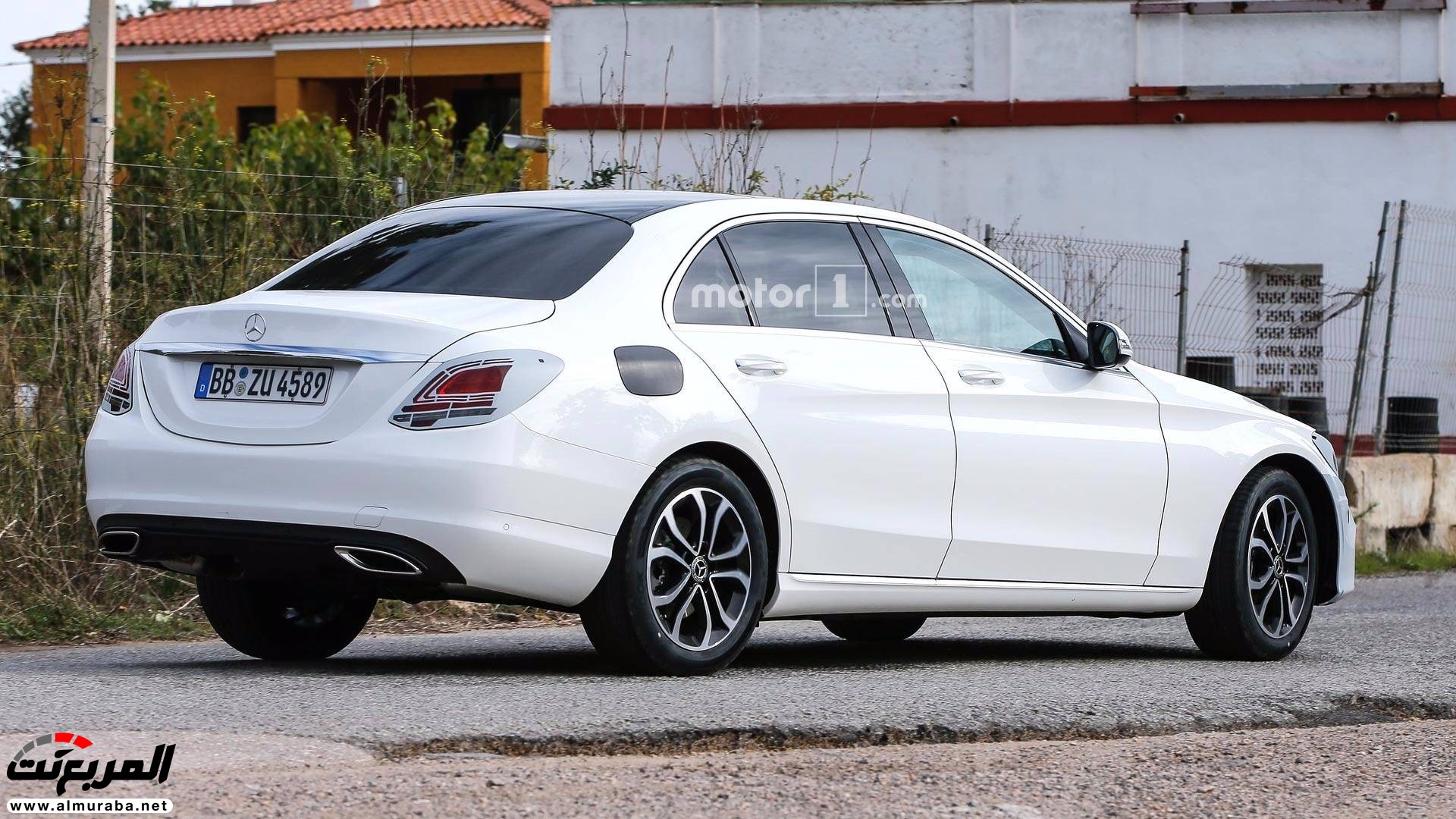 مرسيدس C-Class الجديدة تظهر أثناء اختبارها بلا تمويهات 12