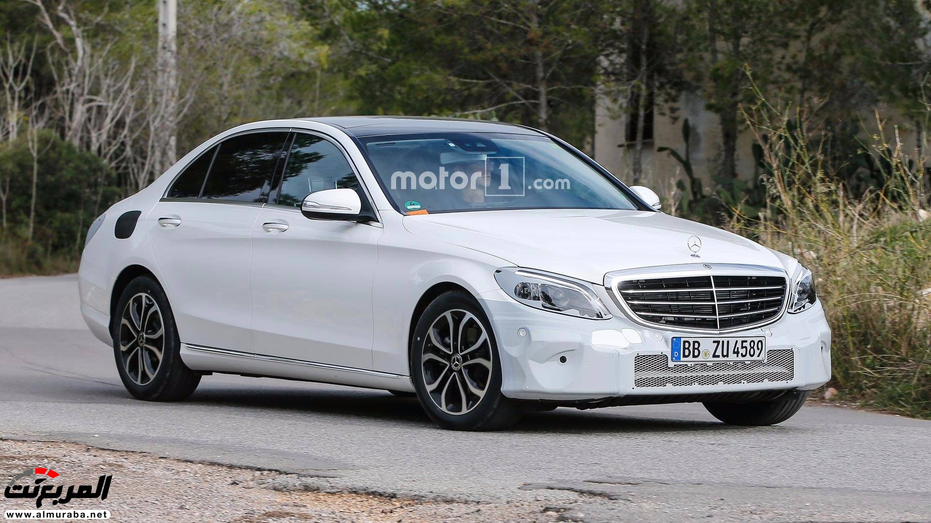 مرسيدس C-Class الجديدة تظهر أثناء اختبارها بلا تمويهات 7