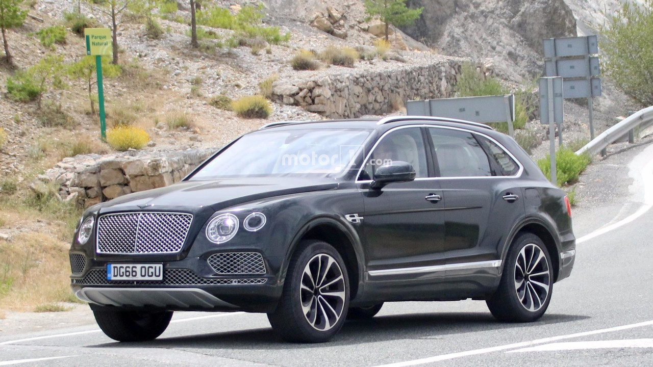 “فيديو” شاهد بنتلي الهجينة خلال الاختبارات 2018  BENTLEY BENTAYGA