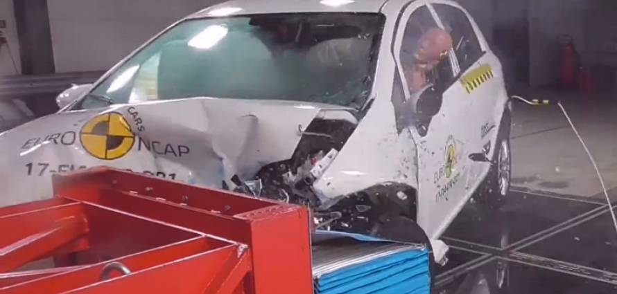 "بالفيديو" شاهد اختبار تصادم فيات بونتو من قبل هيئة سلامة النقل الأوروبية NCAP 9