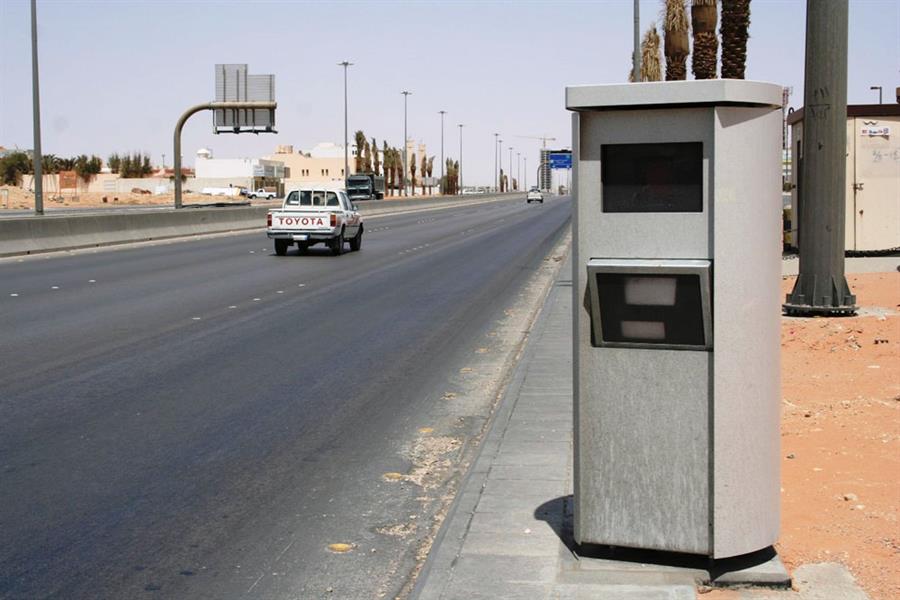 “بالفيديو” شاهد حادث مروري أحد أطرافه “ساهر”