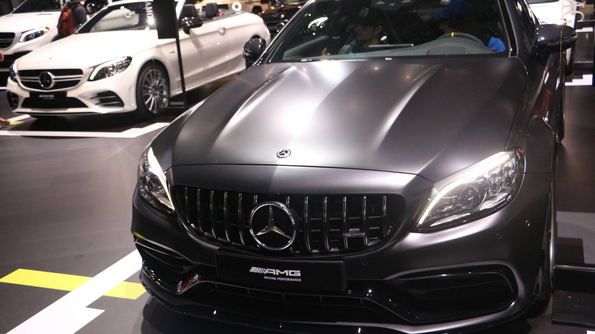 مرسيدس C63 AMG موديل 2019 يكشف نفسه رسمياً بشكل وتقنيات محدثة 15