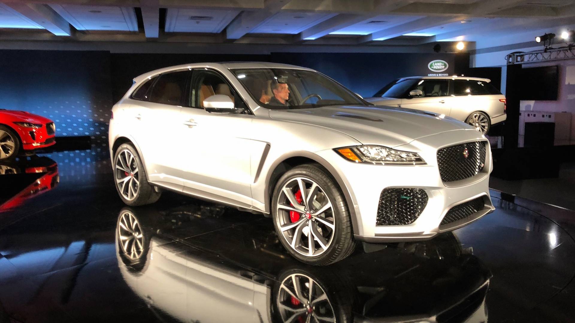 جاكوار F-Pace SVR موديل 2019 تدشن رسمياً بقوة 542 حصان 2