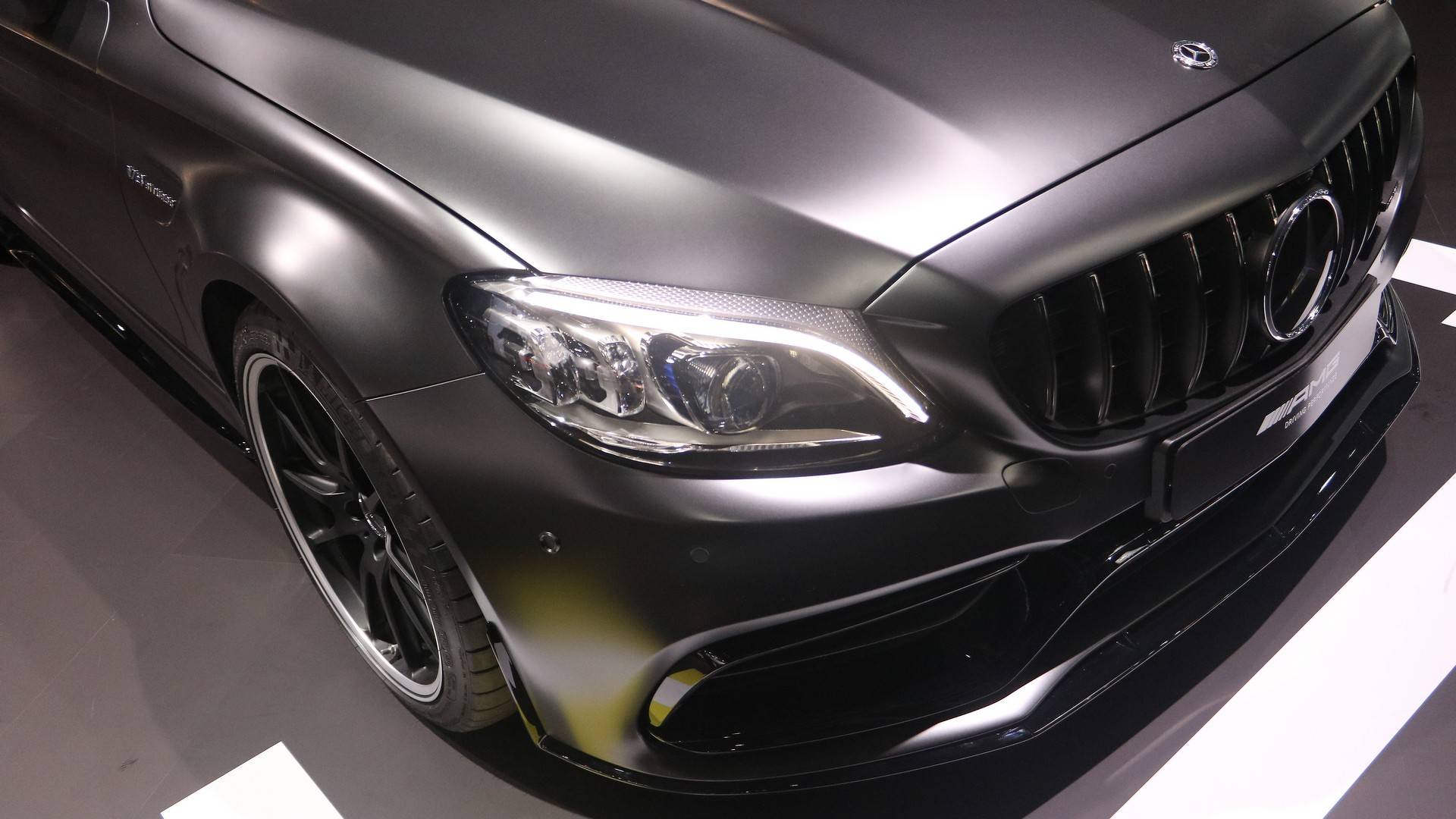 مرسيدس C63 AMG موديل 2019 يكشف نفسه رسمياً بشكل وتقنيات محدثة 4