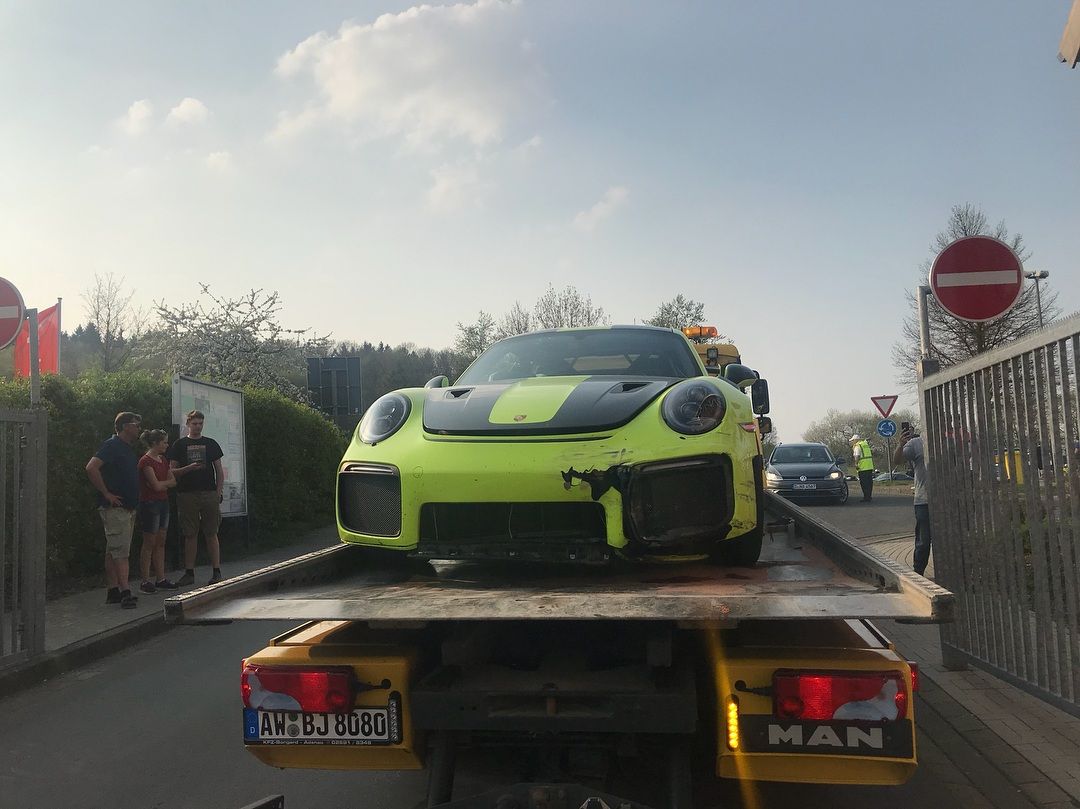 تحطيم بورش 911 GT RS في نوربورجرينج بعد 3 أيام من شراءها 1