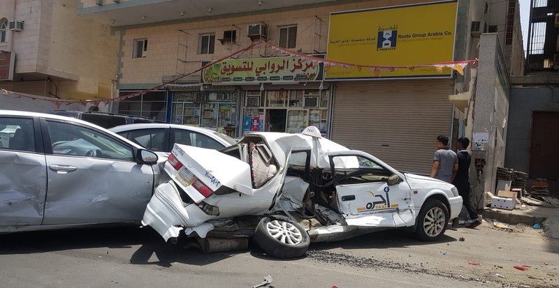 الدوريات الأمنية بمكة توقف سائق شيول جبريا حطم 15 سيارة عمدا 8