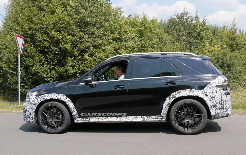 مرسيدس GLE 63 AMG تظهر أثناء اختبارها بتمويهات خفيفة 21