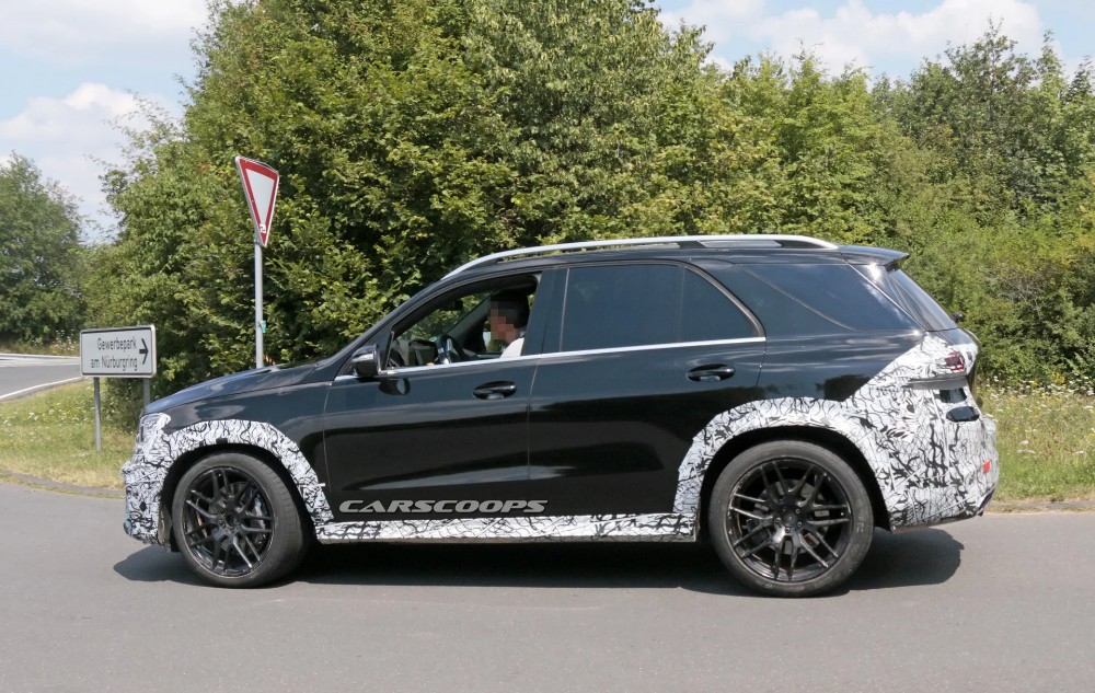 مرسيدس GLE 63 AMG تظهر أثناء اختبارها بتمويهات خفيفة 22