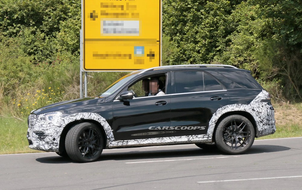 مرسيدس GLE 63 AMG تظهر أثناء اختبارها بتمويهات خفيفة 27