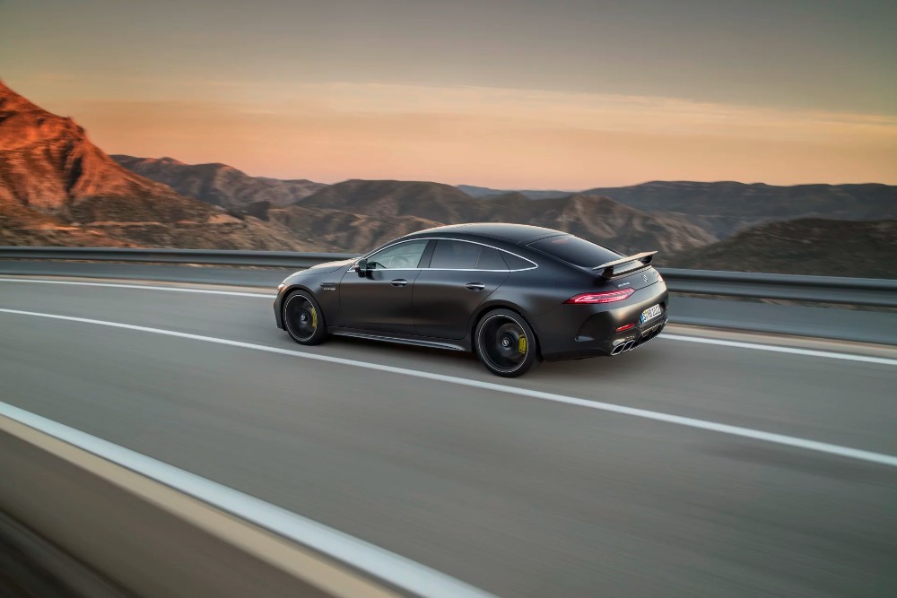 مرسيدس GT4 AMG منافسة باناميرا تنكشف أسعارها رسميا 3