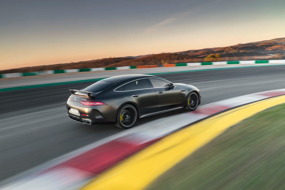 مرسيدس GT4 AMG منافسة باناميرا تنكشف أسعارها رسميا 8