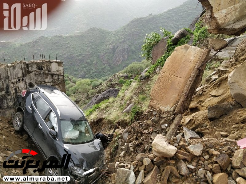 "بالصور" إبتلاع سيارة بطريق الملك فيصل بمحافظة فيفاء! 2