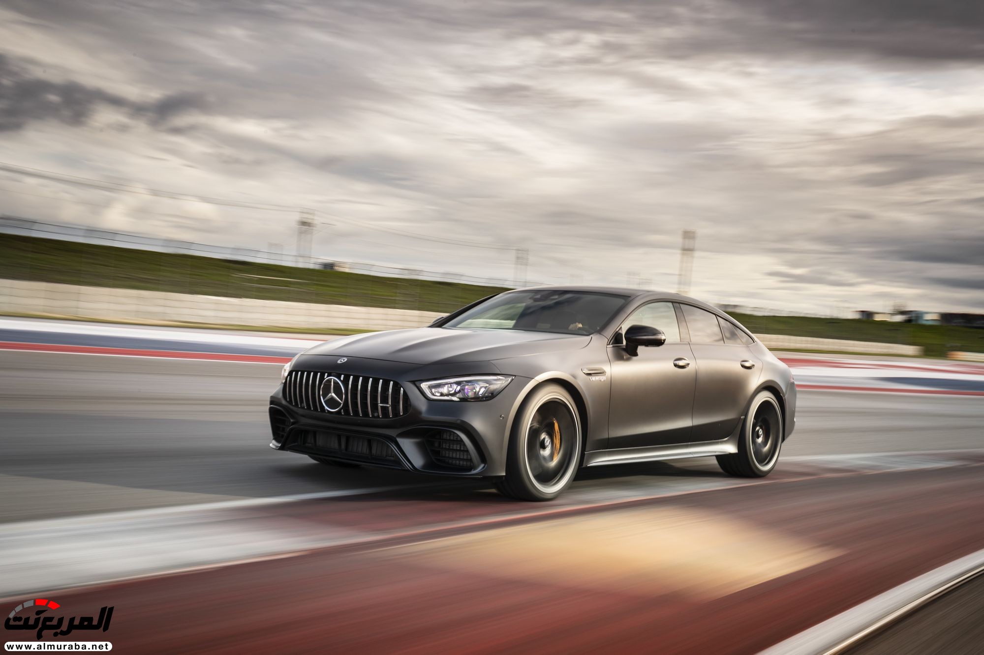 مرسيدس AMG GT4 الجديدة تظهر أسعارها العالمية 12