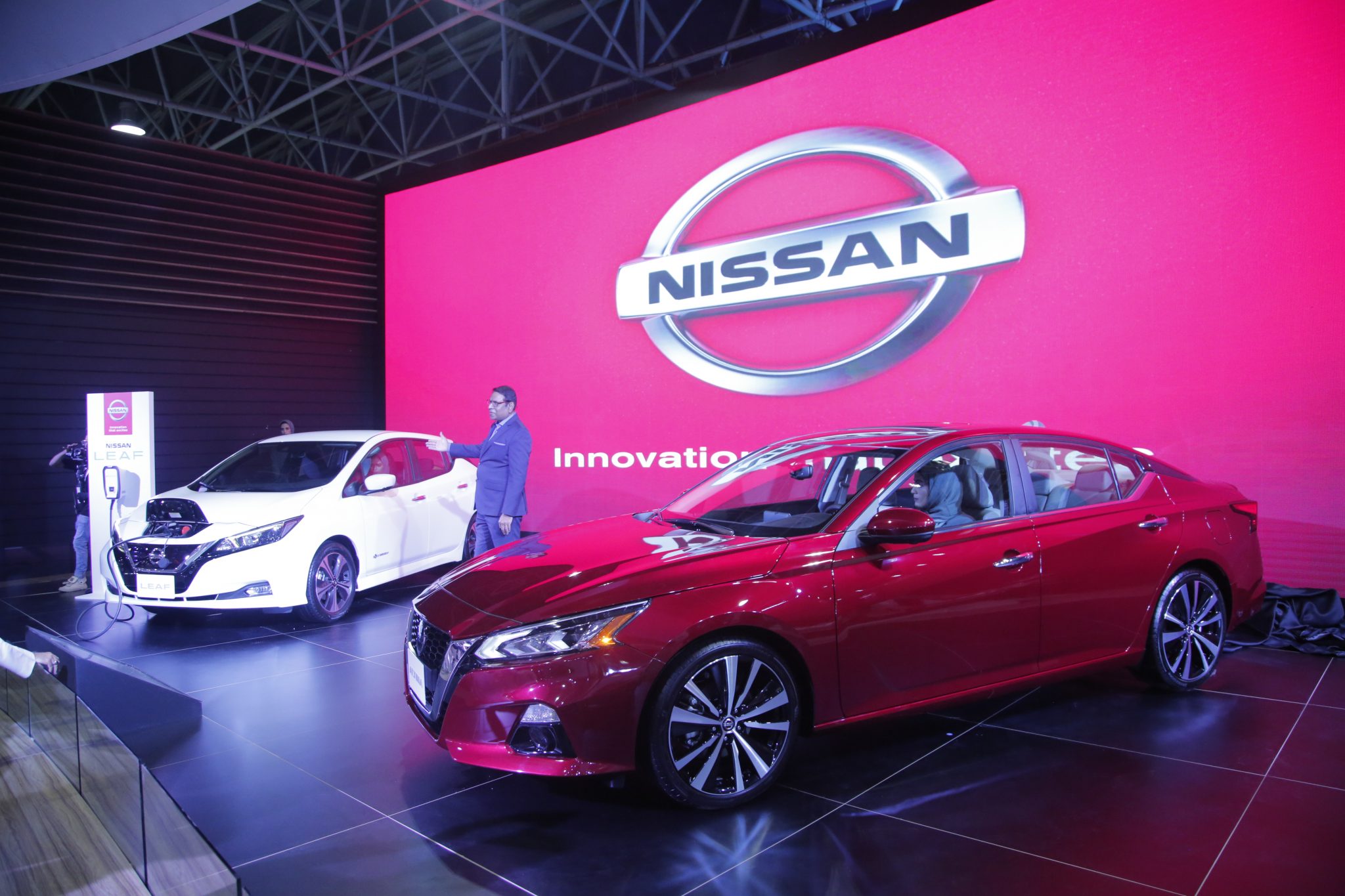 تعرف على نيسان التيما 2019 الجديدة كلياً المواصفات والتقنيات + فيديو Nissan Altima 5