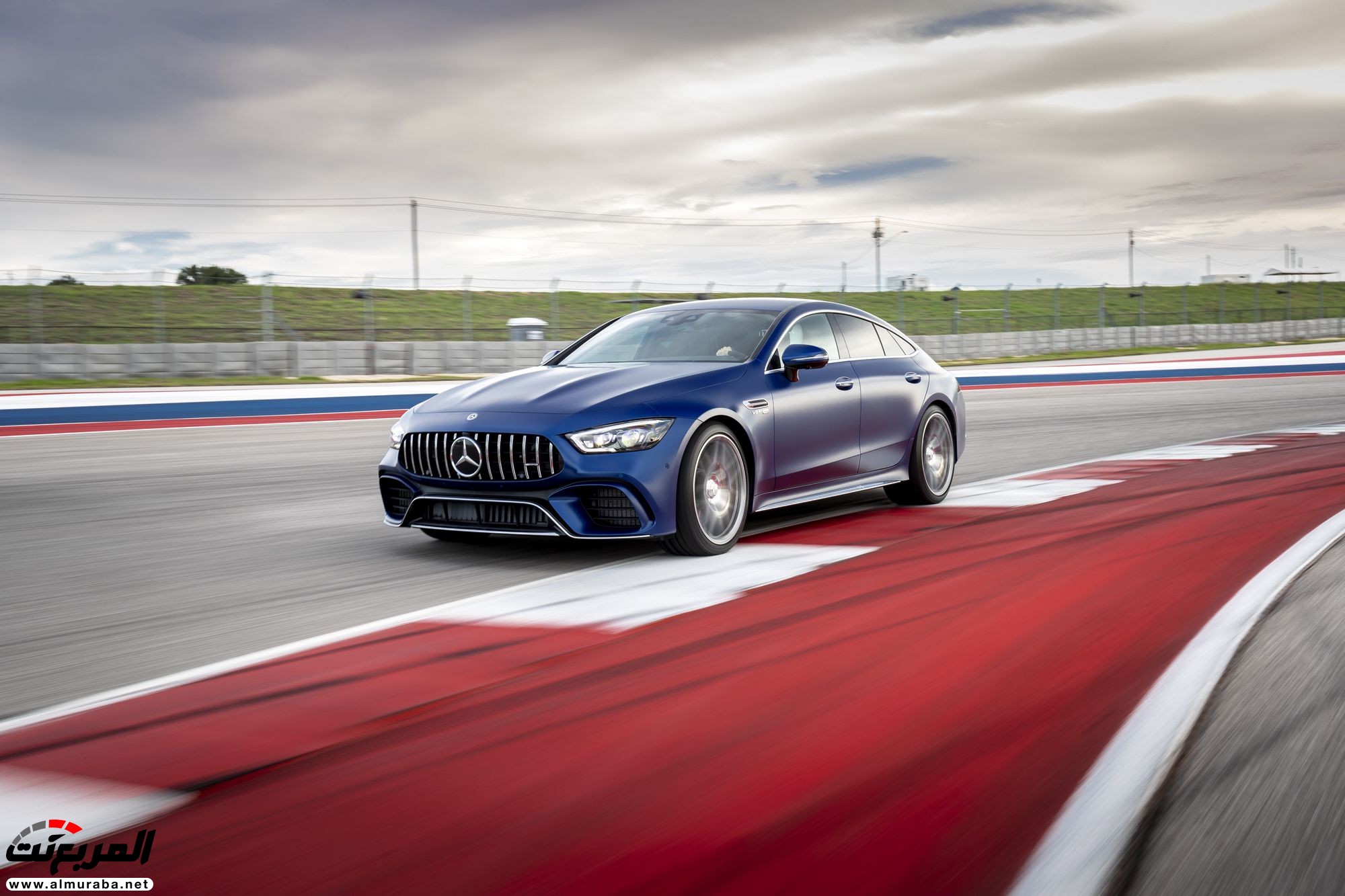 مرسيدس AMG GT4 الجديدة تظهر أسعارها العالمية 5