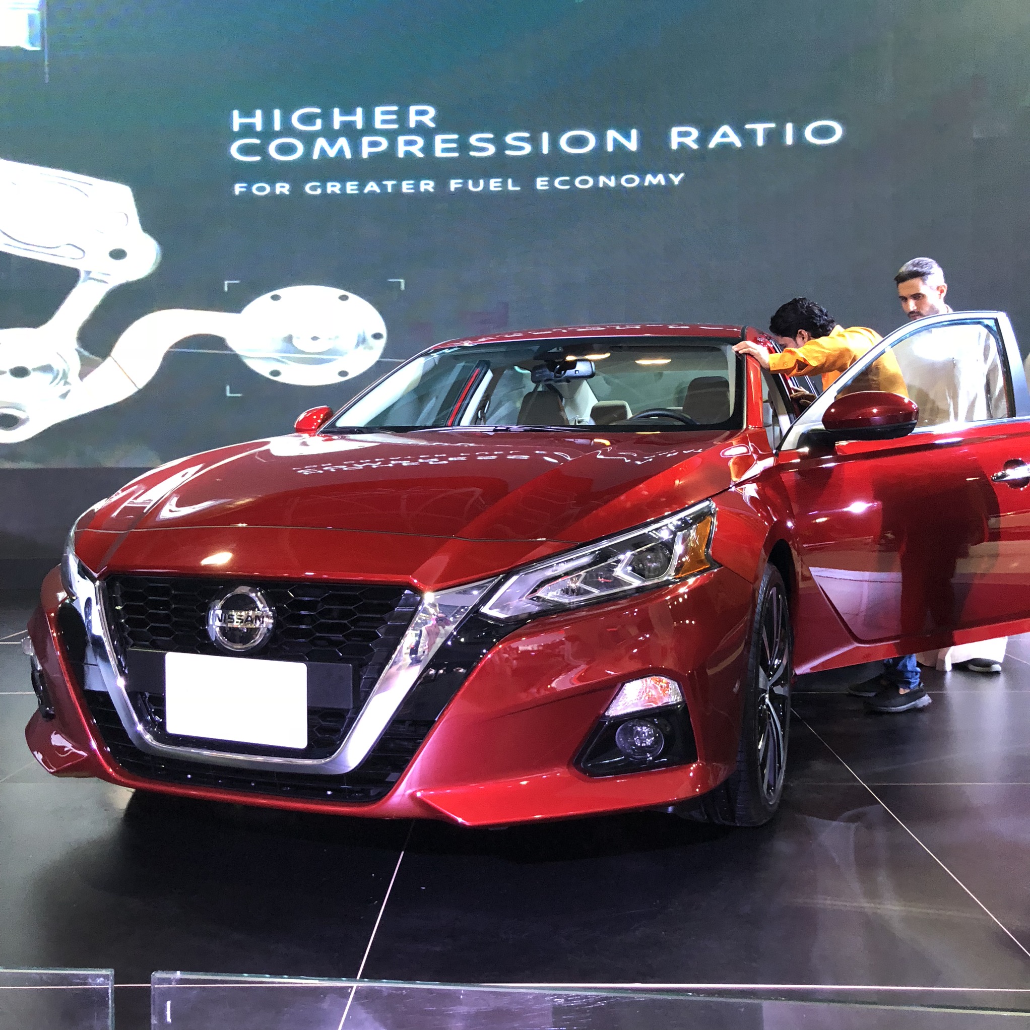 تعرف على نيسان التيما 2019 الجديدة كلياً المواصفات والتقنيات + فيديو Nissan Altima 6