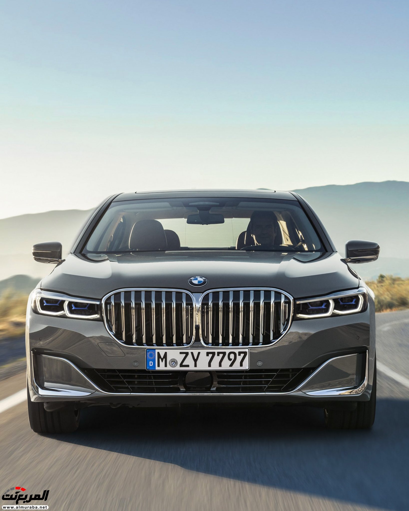 بي ام دبليو الفئة السابعة 2020 المحدثة تكشف نفسها رسمياً "صور ومواصفات" BMW 7 Series 77